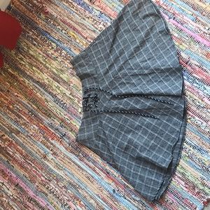 Black and grey tone plaid skirt